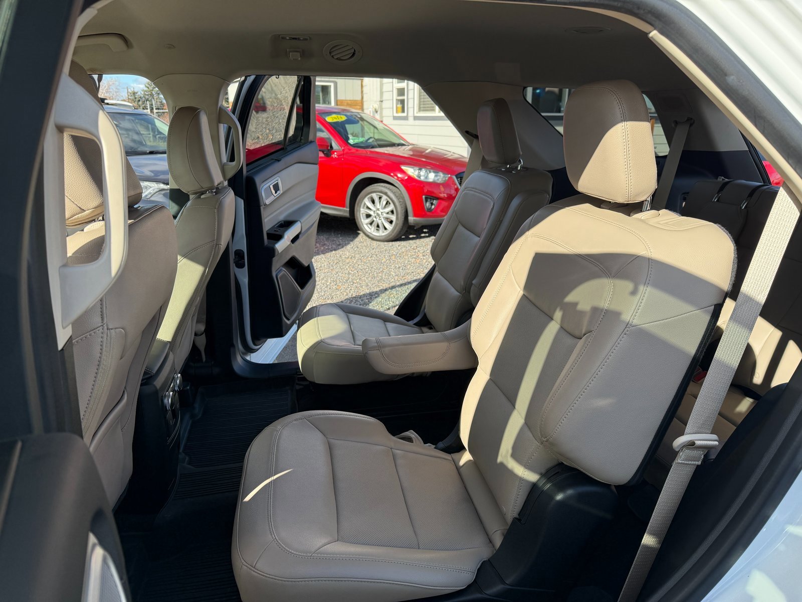 Used 2022 Ford Explorer Limited w/ Hybrid Equipment Group 310A image 6