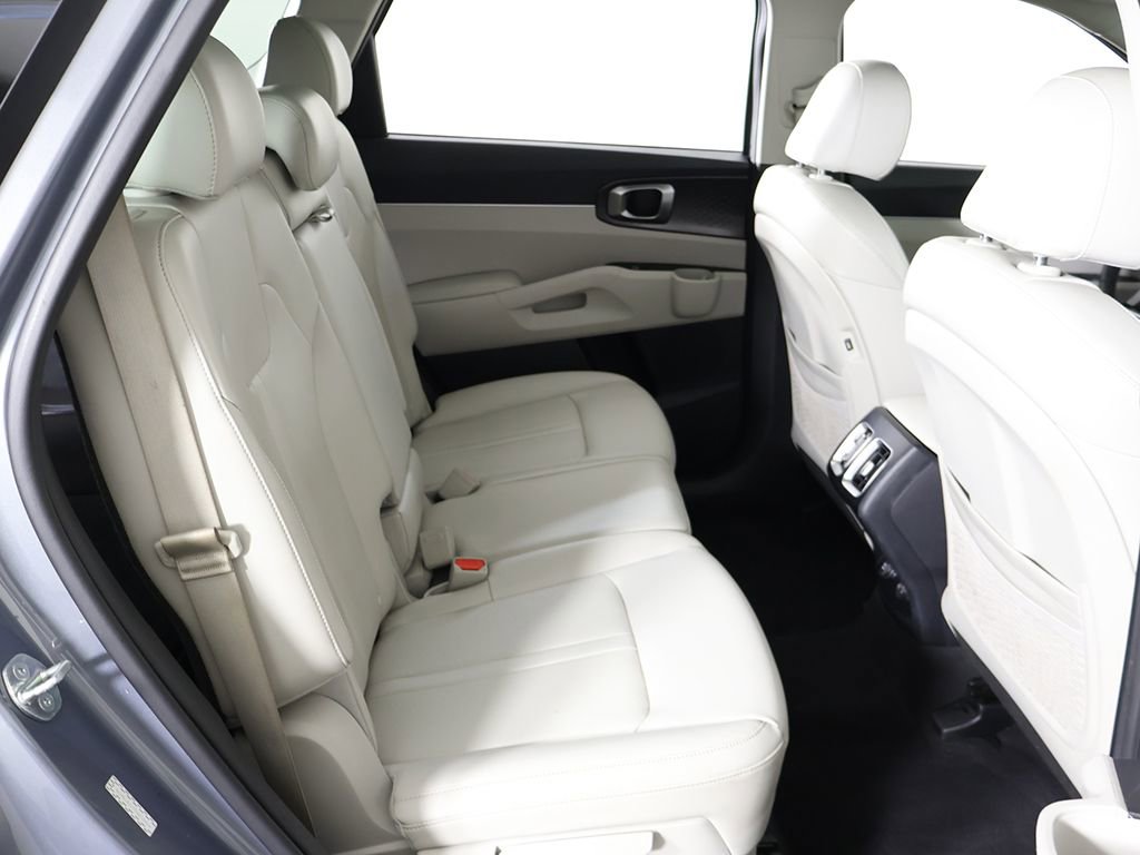 Used 2023 Kia Sorento S w/ Panoramic Sunroof Package FWD image 35