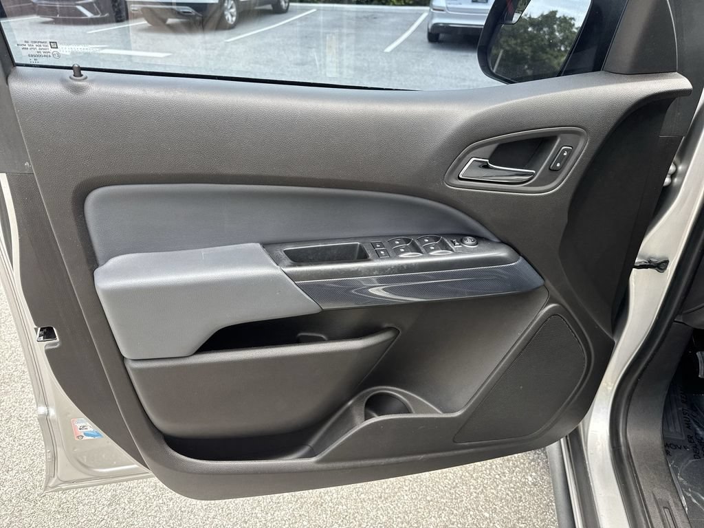 Used 2016 Chevrolet Colorado Z71 AWD/4WD image 38