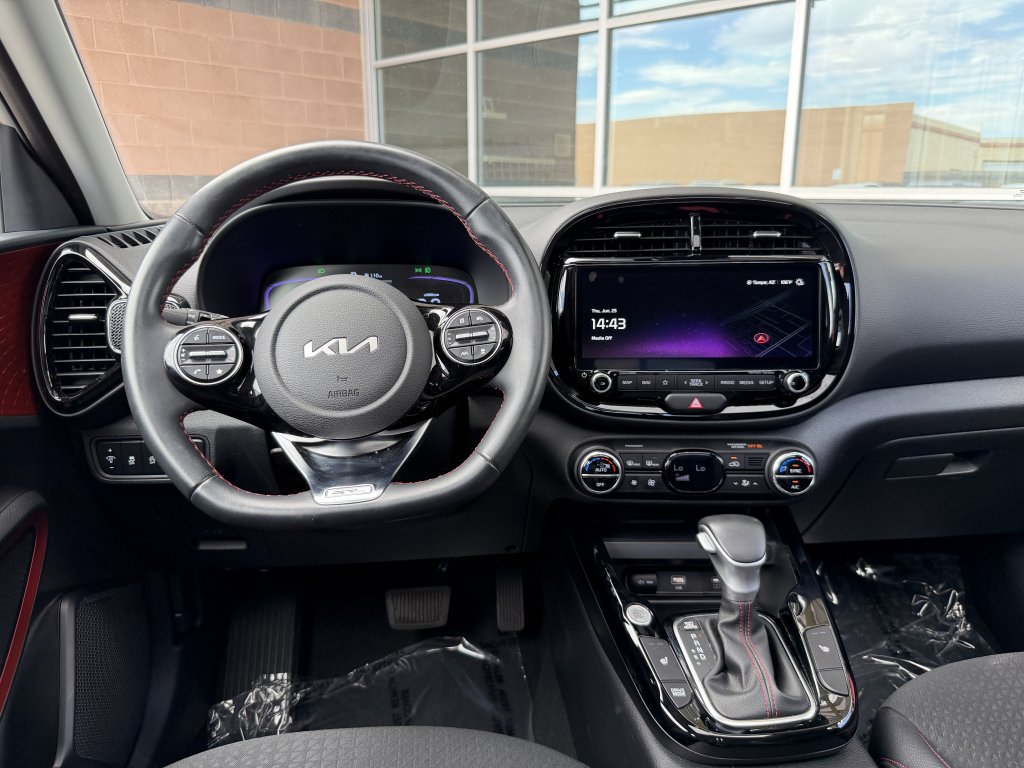 Used 2025 Kia Soul GT-Line w/ GT-Line Technology Package FWD image 16