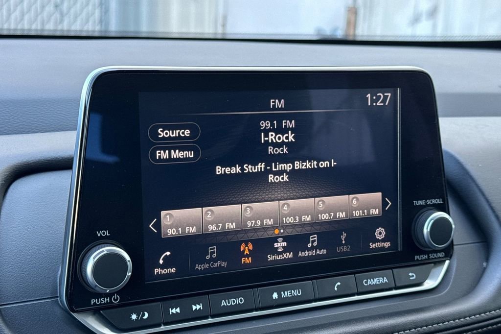 Used 2024 Nissan Rogue SV image 18