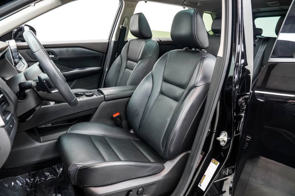 Used 2023 Nissan Rogue SV w/ SV Premium B Package AWD/4WD image 16