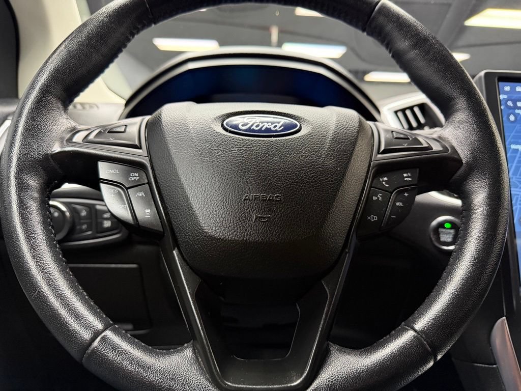 Used 2022 Ford Edge Titanium w/ Equipment Group 301A AWD/4WD image 23