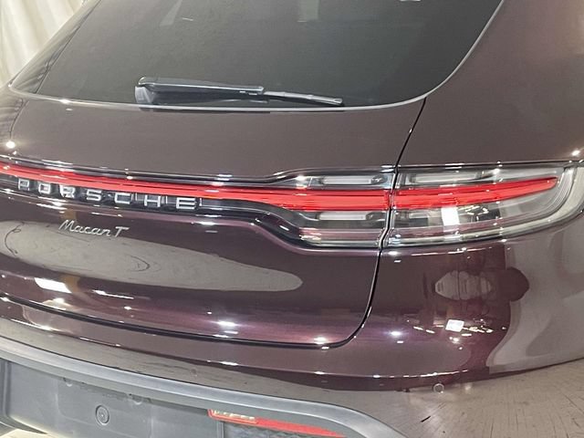Certified 2023 Porsche Macan Turbo AWD/4WD image 12