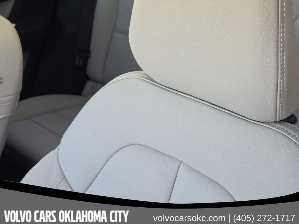 Used 2026 Volvo XC40 B5 Ultra w/ Protection Package Premier AWD/4WD image 15