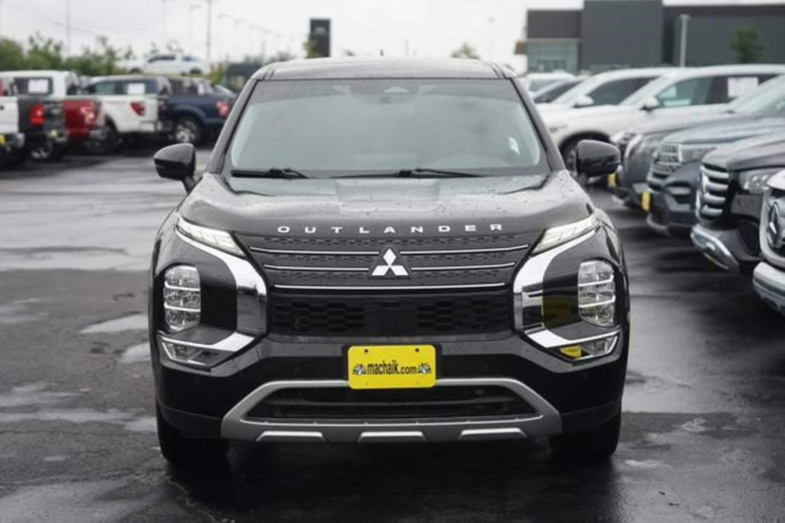 Used 2022 Mitsubishi Outlander SE FWD image 3