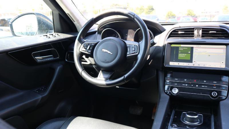 Used 2020 Jaguar F-PACE Premium AWD/4WD image 16