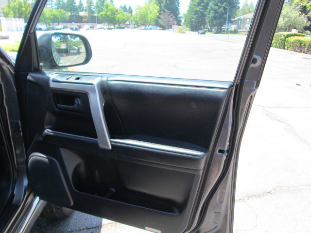 Used 2011 Toyota 4Runner Limited AWD/4WD image 12