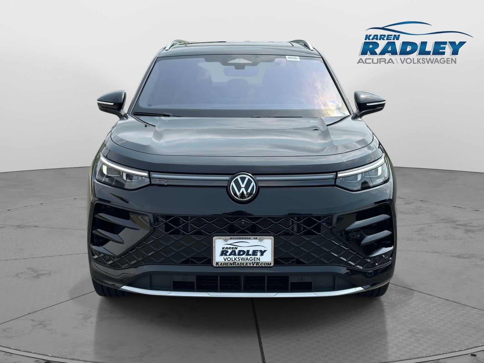 Certified 2026 Volkswagen Tiguan SEL R-Line AWD/4WD image 6