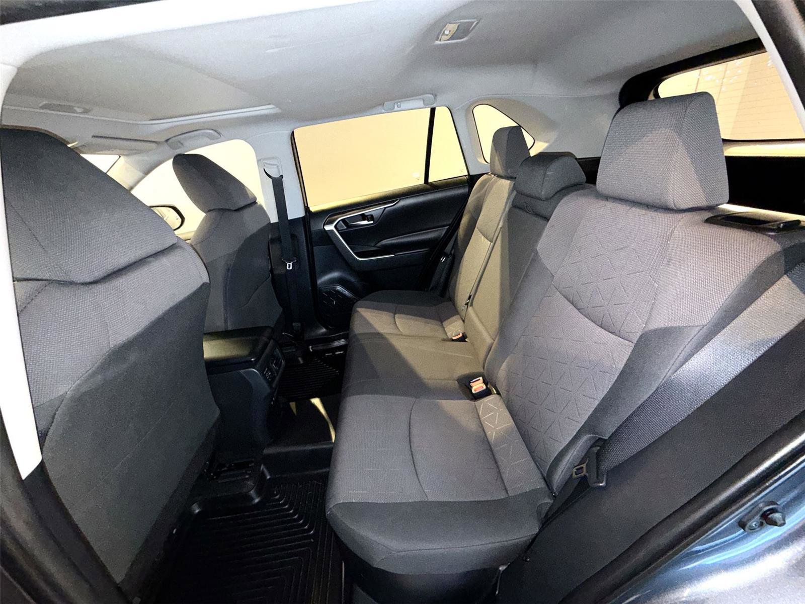 Used 2019 Toyota RAV4 XLE w/ Convenience Package image 25