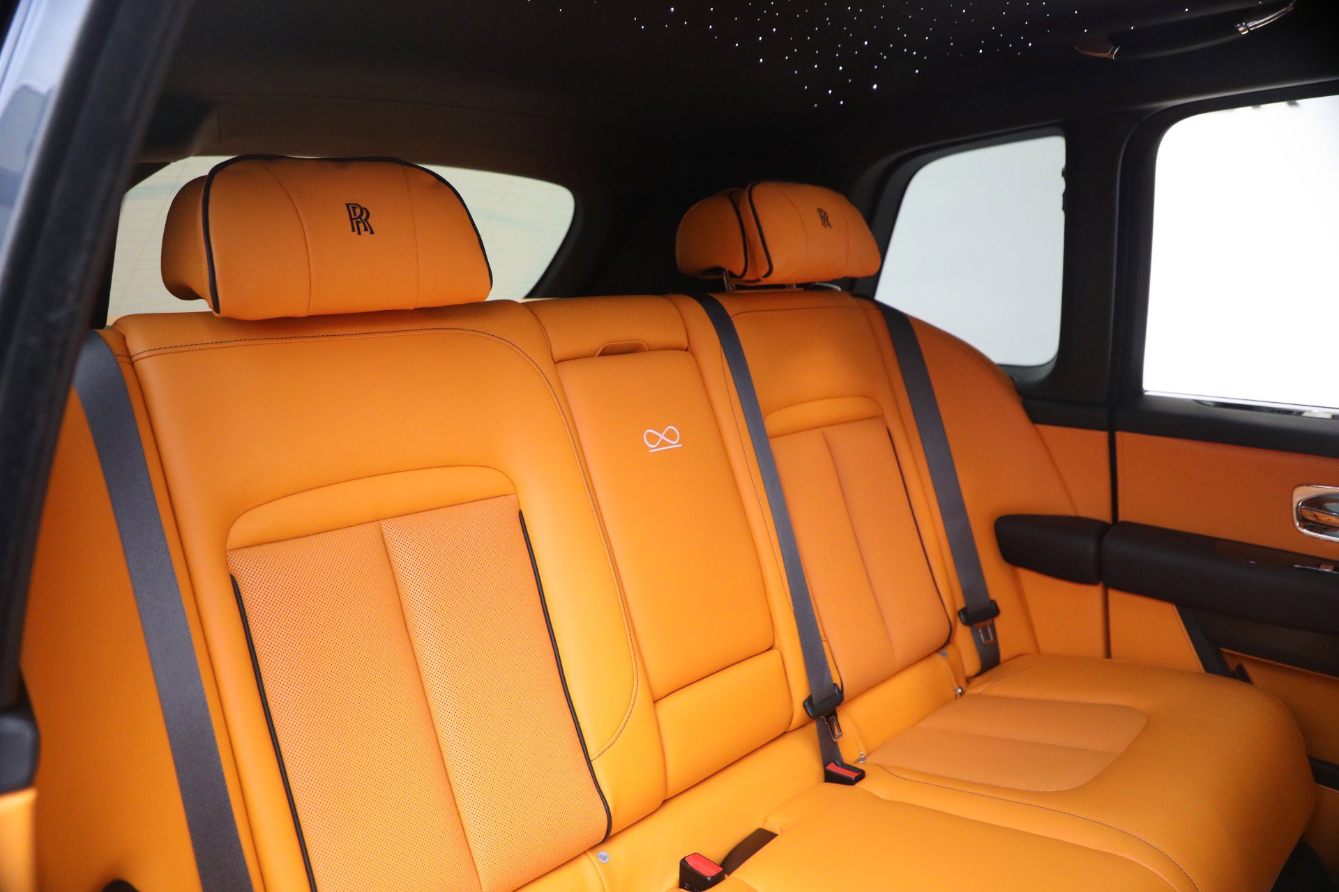 Certified 2024 Rolls-Royce Cullinan Black Badge w/ Driver's Package image 24