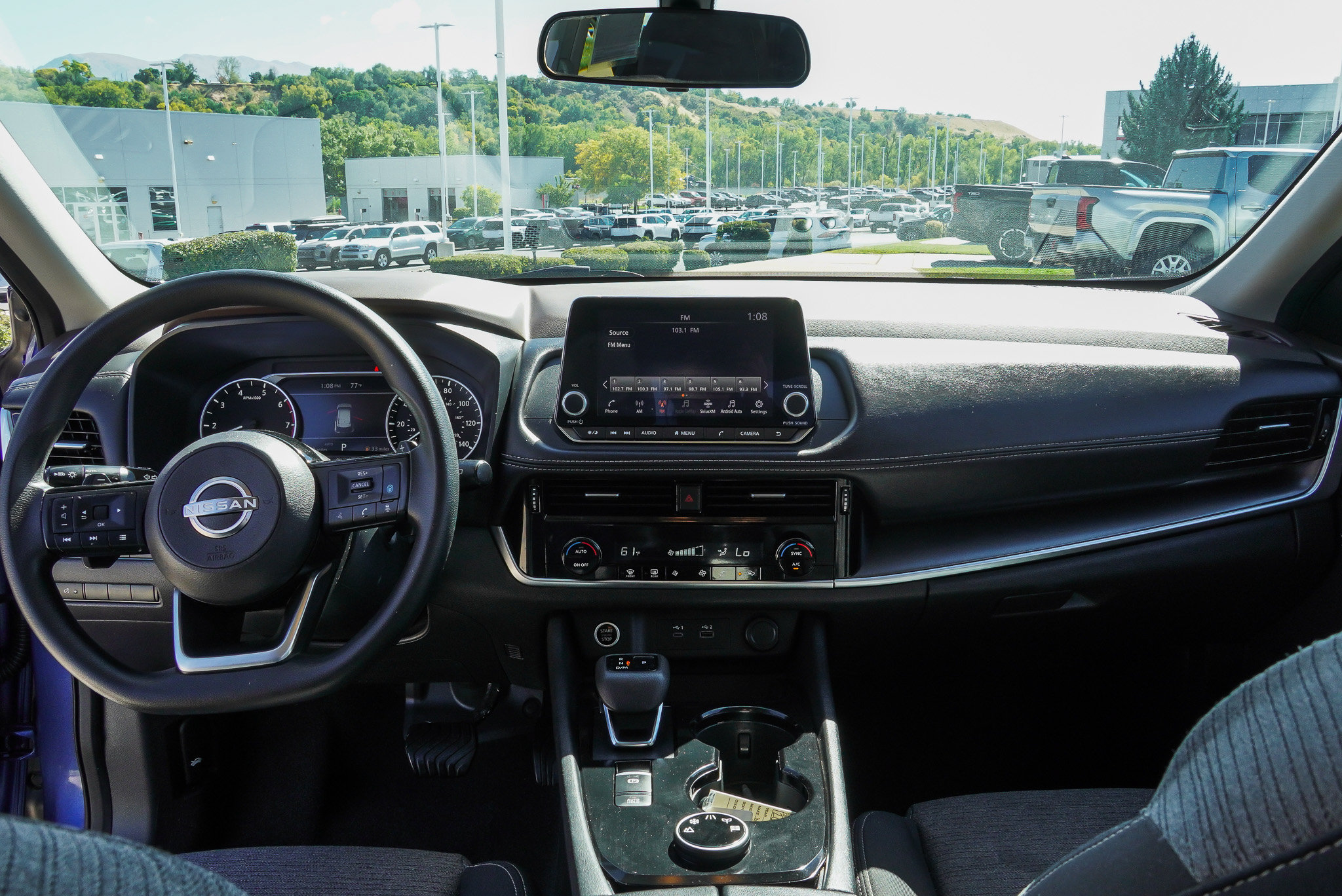 Used 2022 Nissan Rogue SV AWD/4WD image 30
