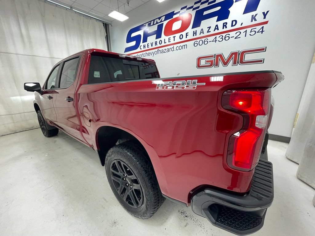 Used 2025 Chevrolet Silverado 1500 LT Trail Boss w/ LT Trail Boss Premium Package AWD/4WD image 8