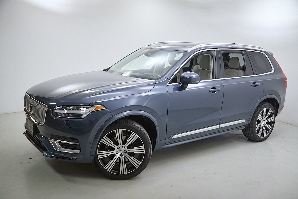 Certified 2023 Volvo XC90 B6 Ultimate w/ Protection Package Premier image 3