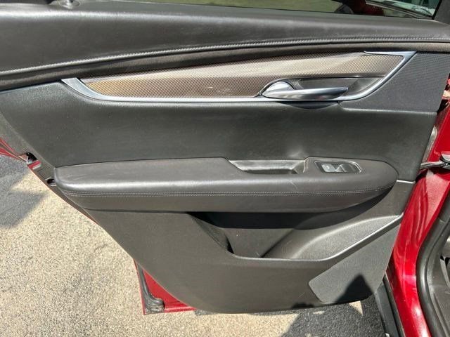 Used 2017 Cadillac XT5 Platinum AWD/4WD image 38