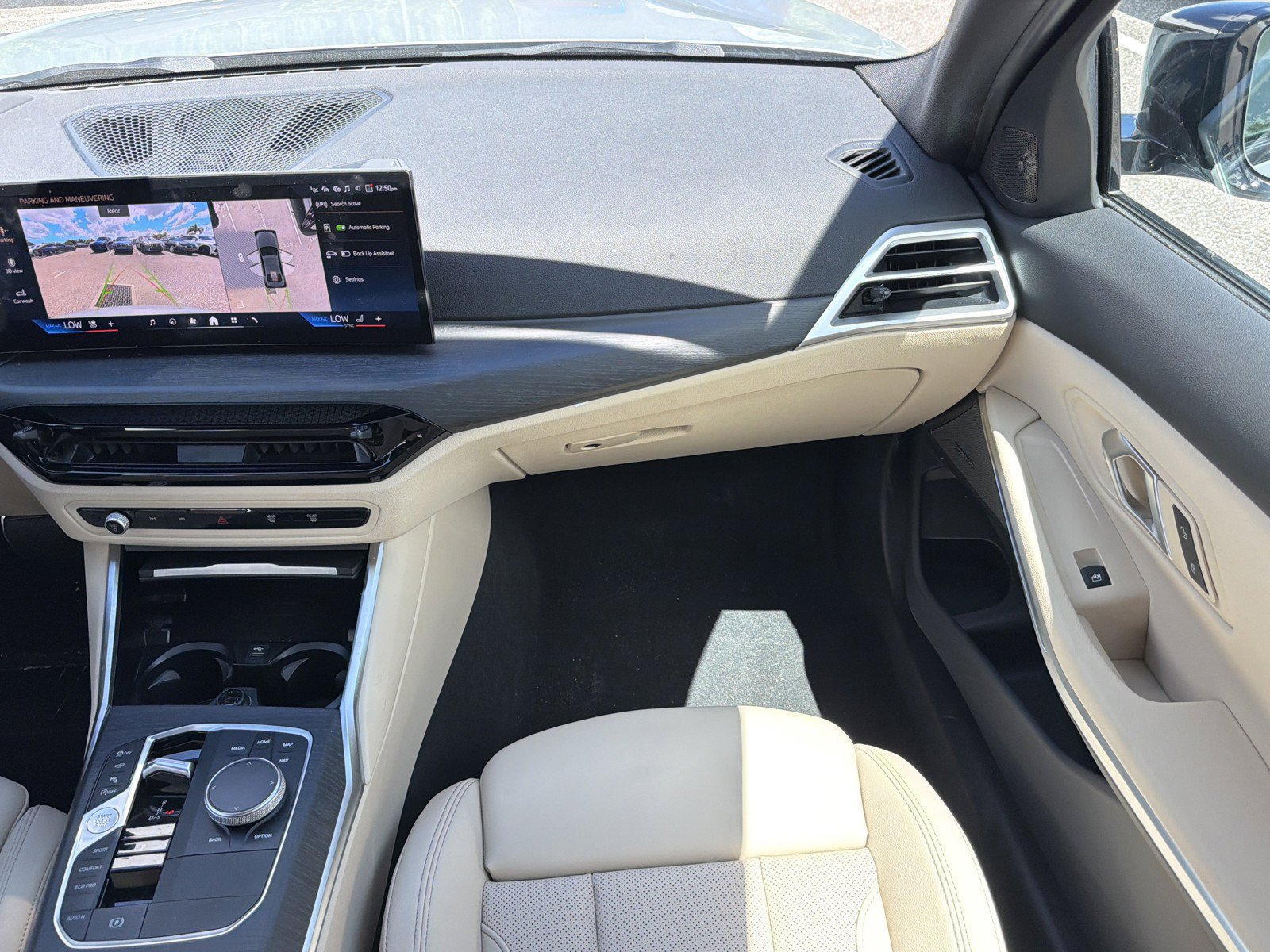 New 2025 BMW 330i Sedan w/ M Sport Package RWD image 17