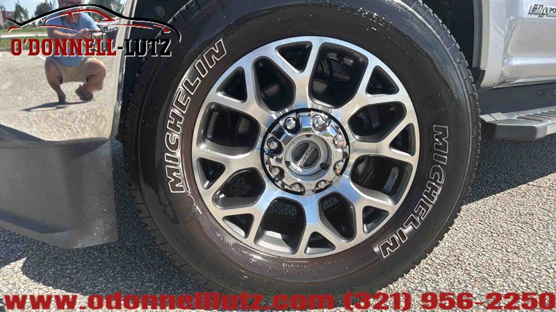 Used 2021 Ford F250 Lariat w/ Lariat Ultimate Package AWD/4WD image 2