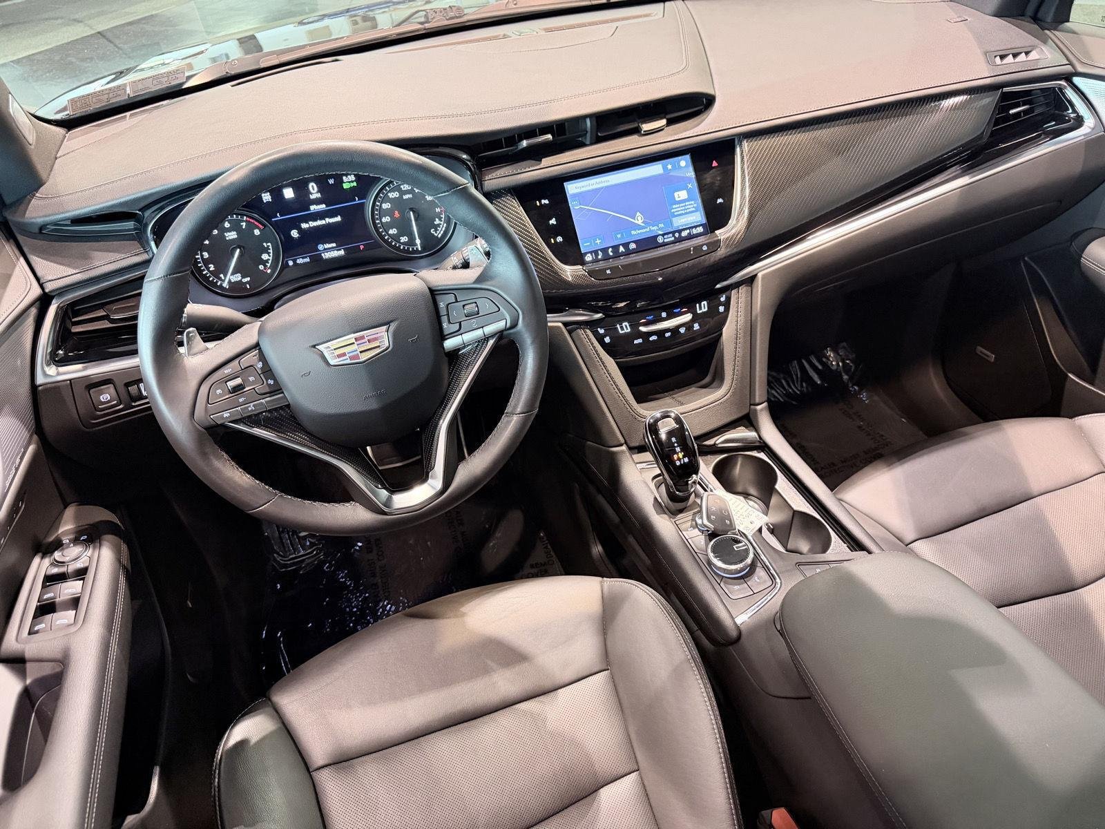 Used 2024 Cadillac XT6 Sport w/ Technology Package AWD/4WD image 41