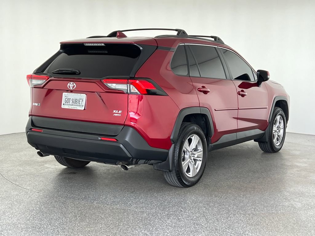 Used 2025 Toyota RAV4 XLE AWD/4WD image 3