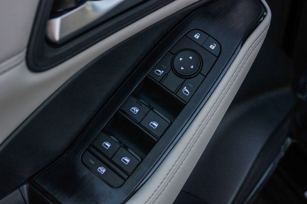 New 2025 Nissan Rogue SV w/ SV Premium Package image 28