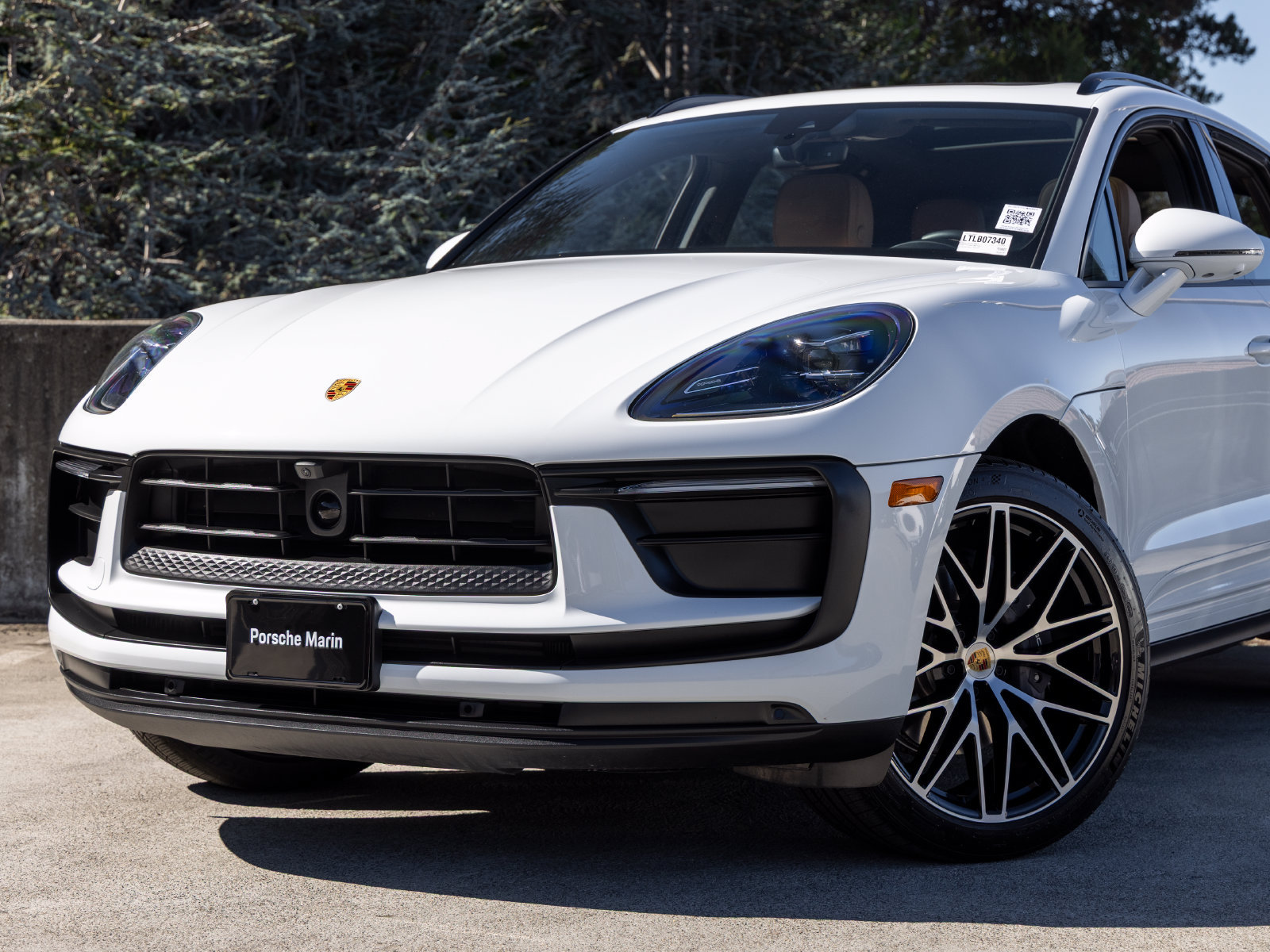 Certified 2026 Porsche Macan AWD/4WD image 7