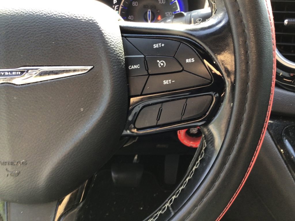 Used 2019 Chrysler Pacifica Touring-L Plus w/ S Appearance Package image 20