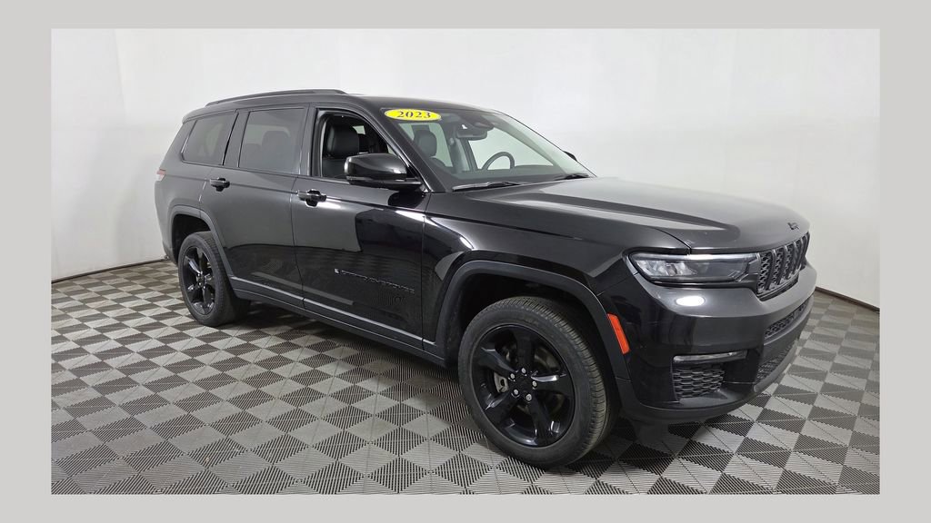 Used 2023 Jeep Grand Cherokee L Limited w/ Black Appearance Package AWD/4WD image 1