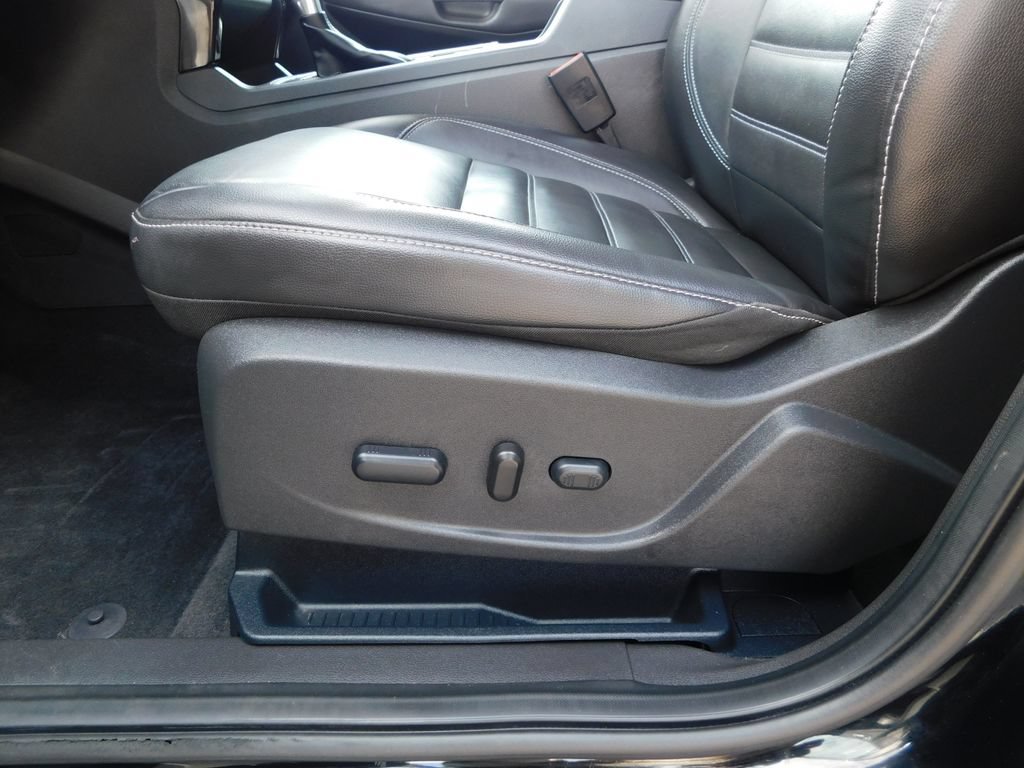 Used 2017 Ford Escape Titanium FWD image 13