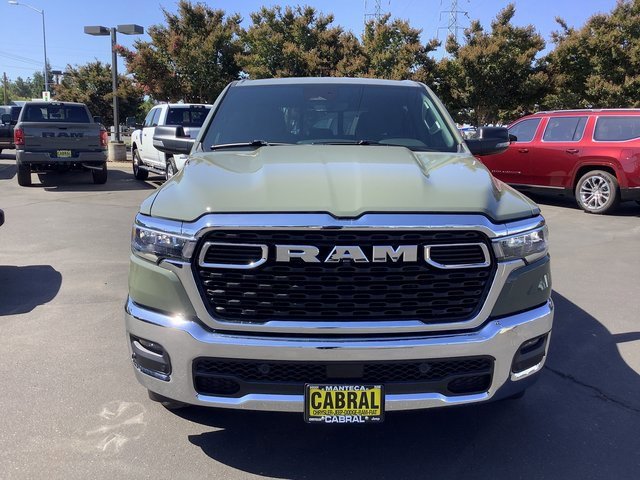 New 2026 RAM 1500 4x4 Crew Cab image 4