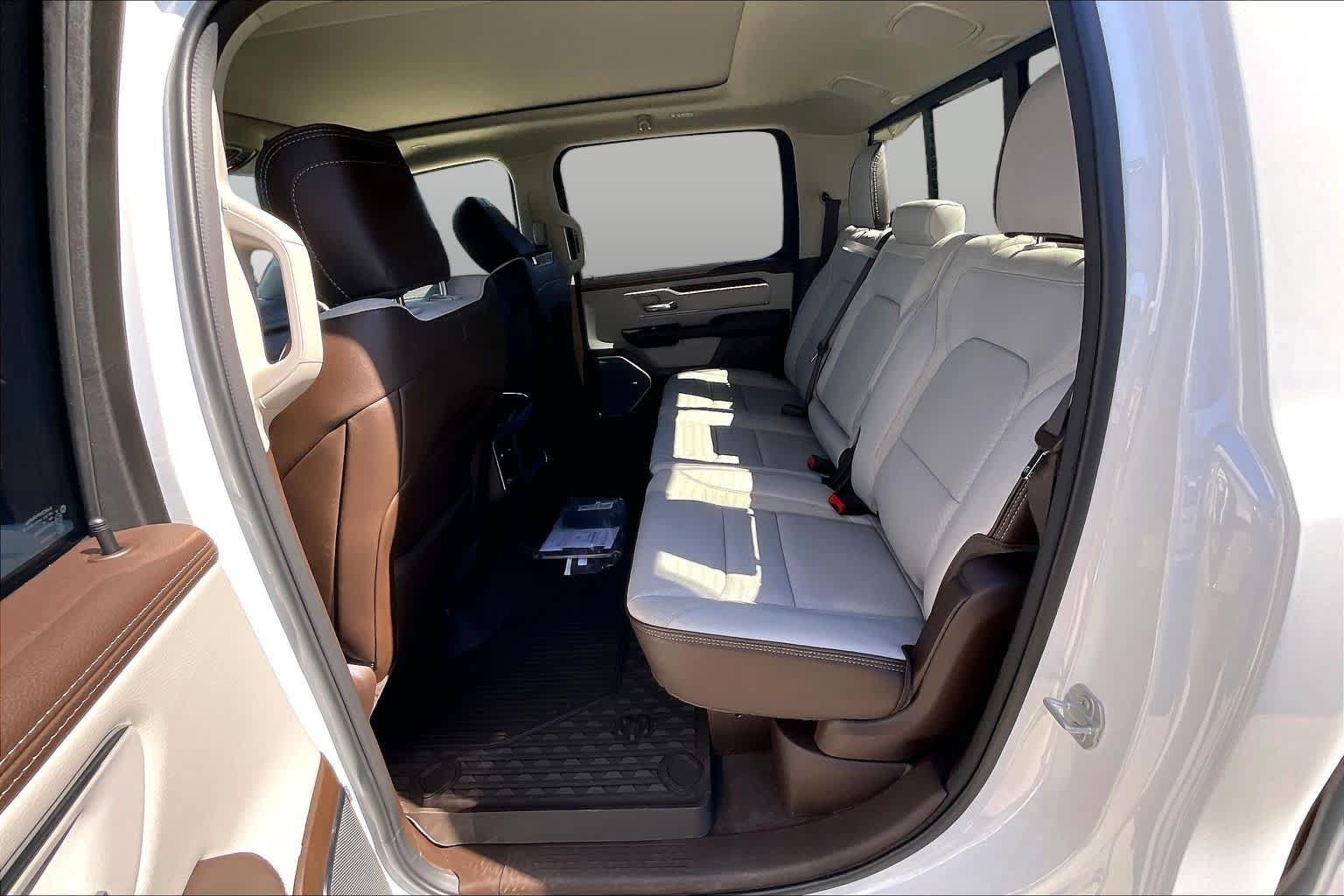 New 2027 RAM 1500 Laramie AWD/4WD image 21