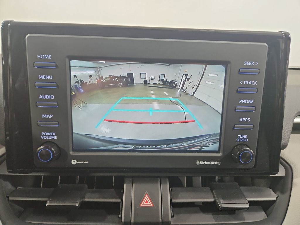 Used 2021 Toyota RAV4 XLE w/ Convenience Package image 19