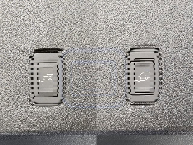 New 2025 Cadillac XT6 Luxury image 16