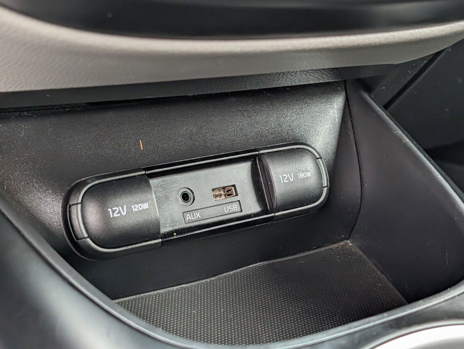 Used 2018 Kia Soul FWD image 6