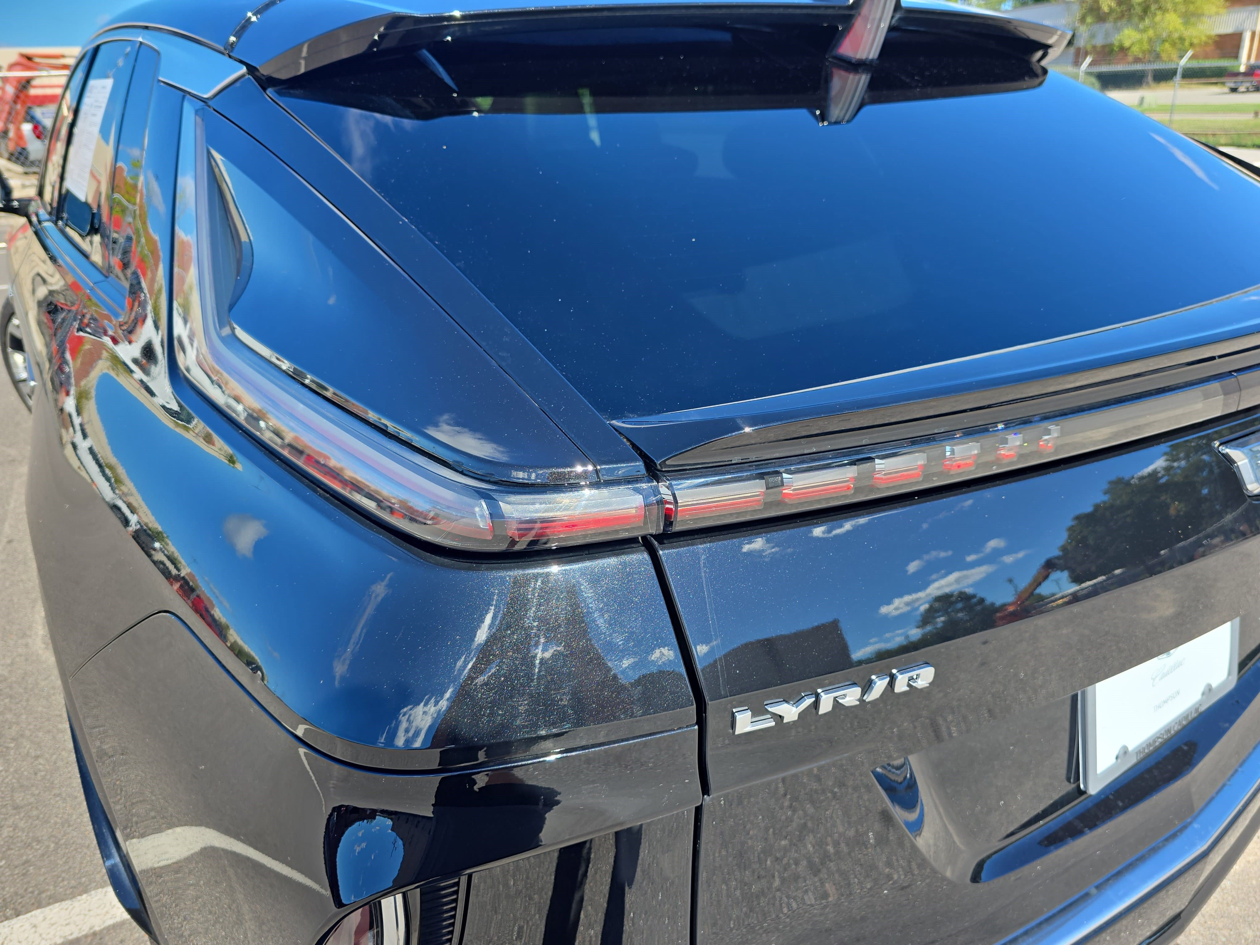 Used 2023 Cadillac Lyriq 2WD image 34