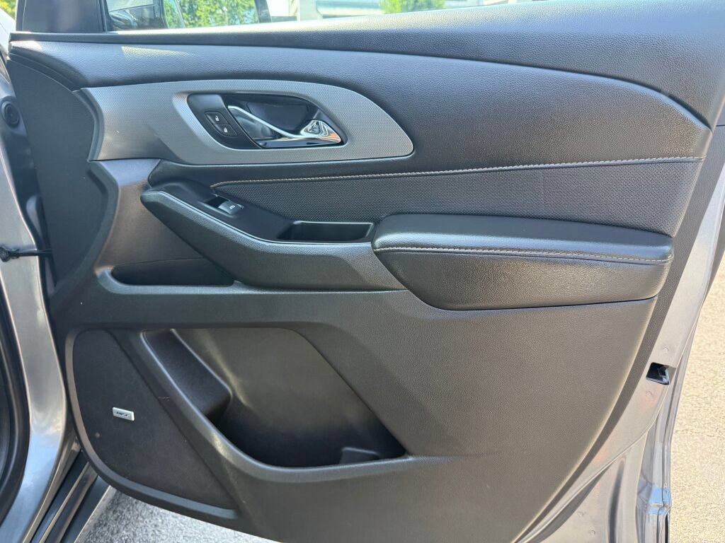 Used 2019 Chevrolet Traverse Premier AWD/4WD image 30