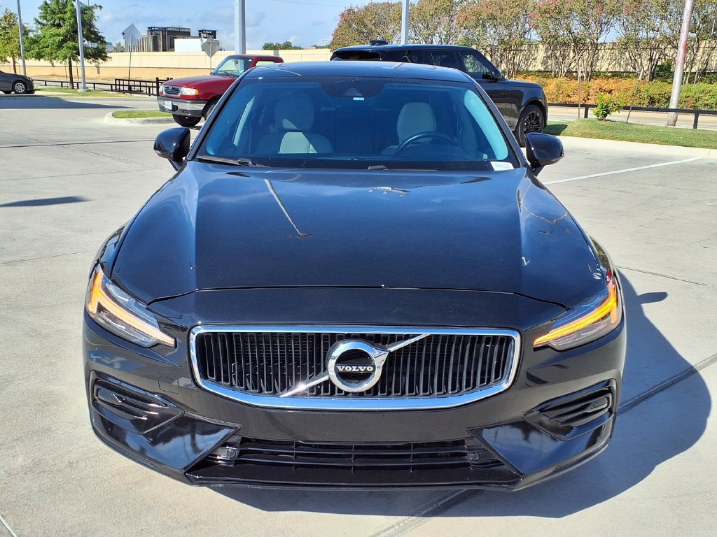 Used 2020 Volvo S60 T6 Momentum AWD/4WD image 8