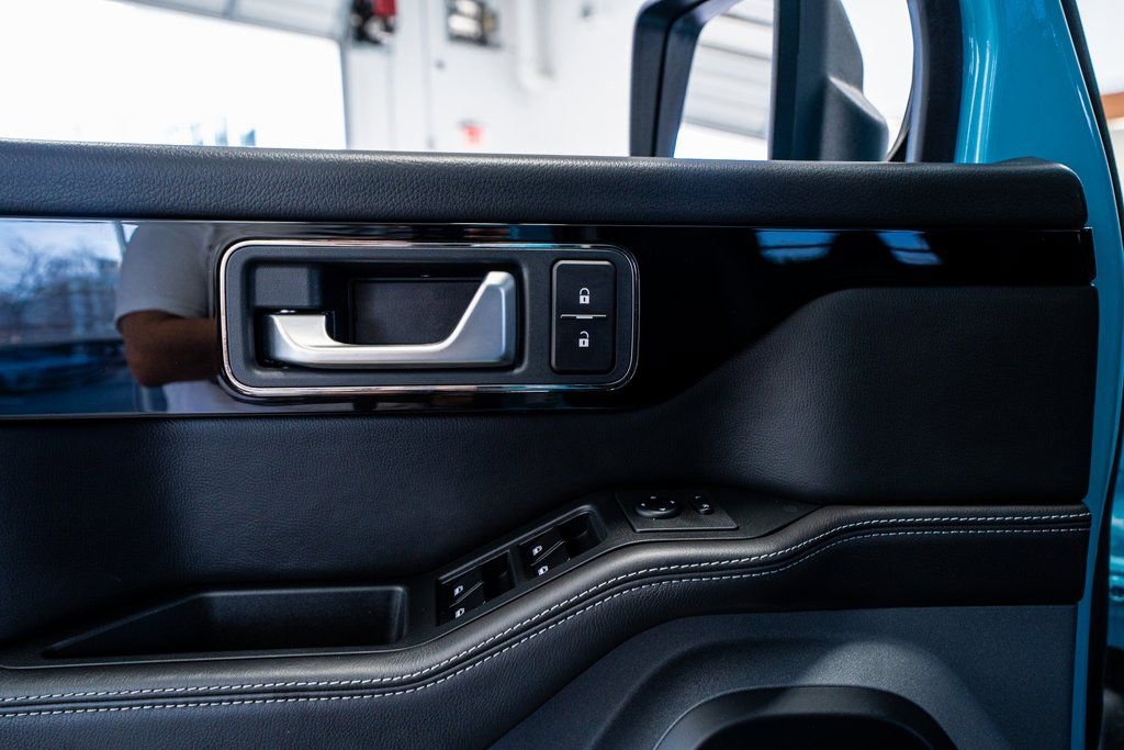 Used 2024 INEOS Grenadier Fieldmaster Edition image 35