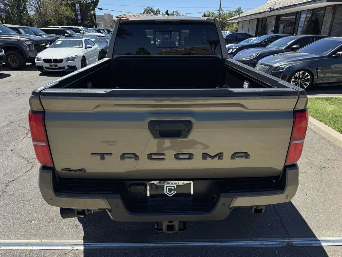 Used 2024 Toyota Tacoma TRD Sport w/ TRD Sport Upgrade Package AWD/4WD image 5