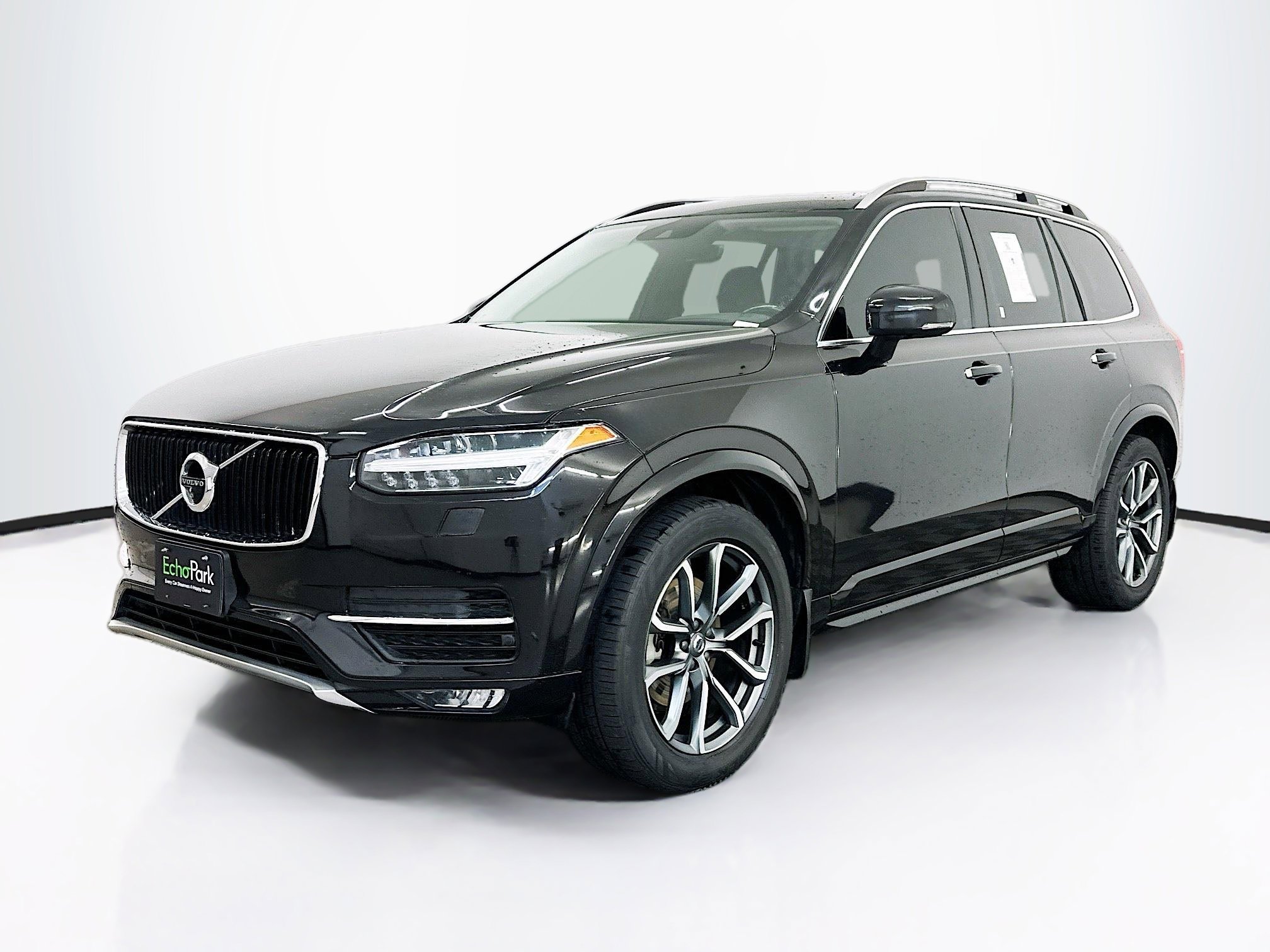 Used 2016 Volvo XC90 T6 Momentum w/ Momentum Plus Package AWD/4WD image 3