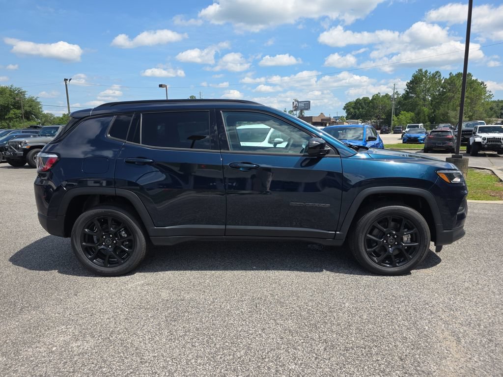 New 2026 Jeep Compass Latitude AWD/4WD image 3