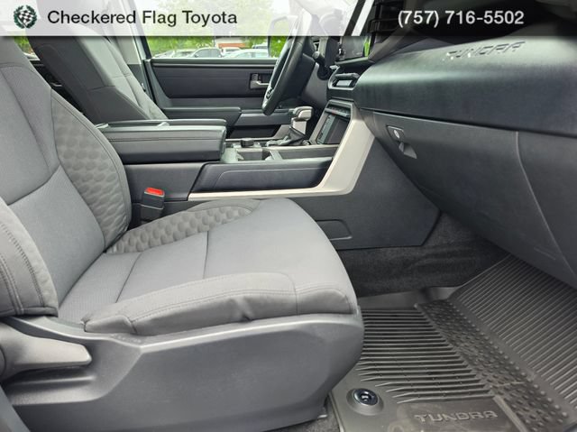 Used 2022 Toyota Tundra SR5 w/ SR5 Convenience Package AWD/4WD image 42