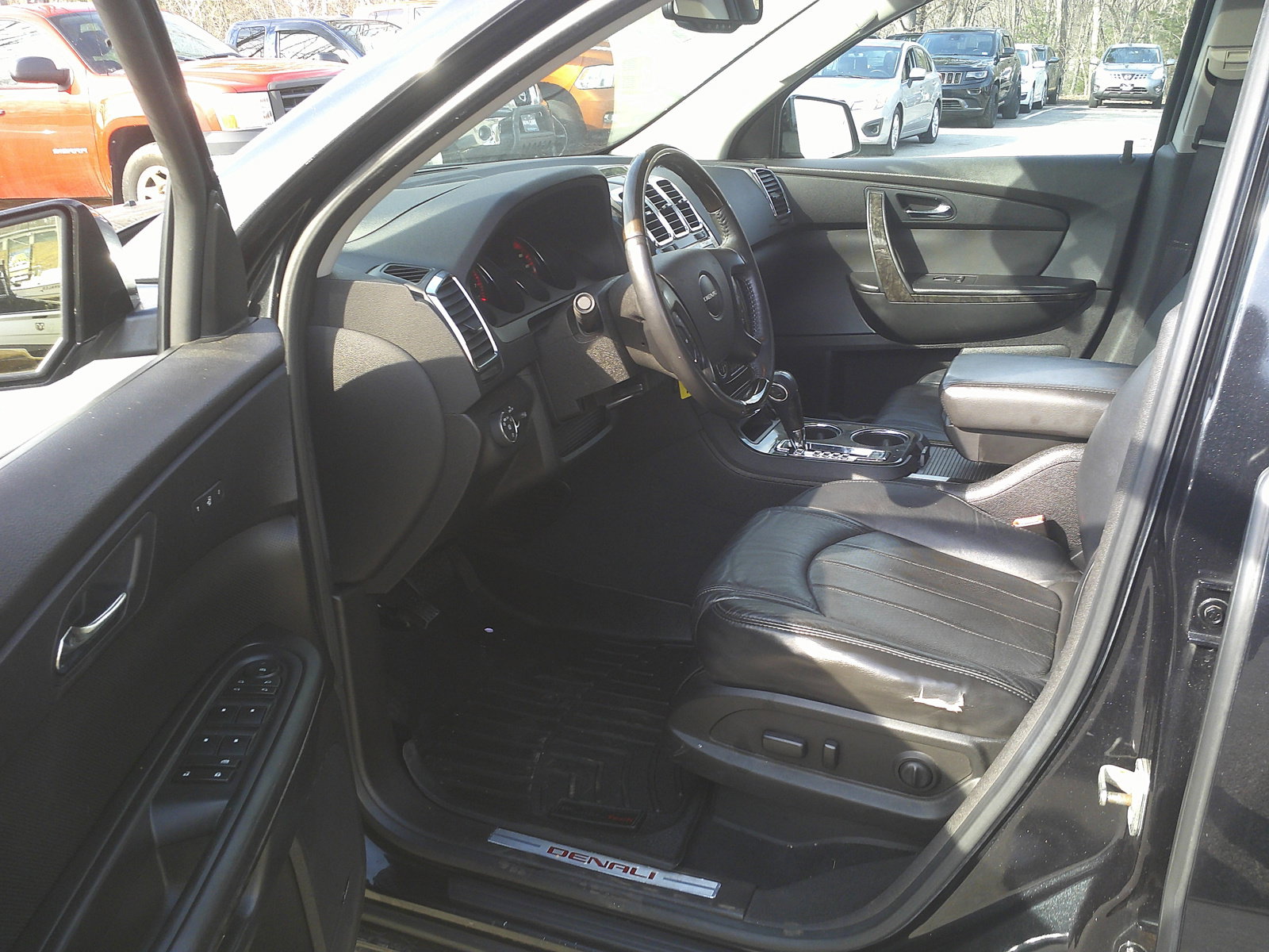 Used 2012 GMC Acadia Denali image 8