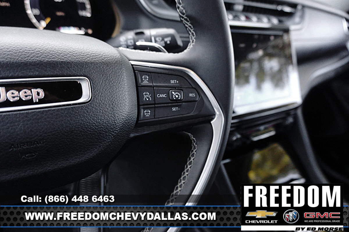 Used 2024 Jeep Grand Cherokee Laredo image 21