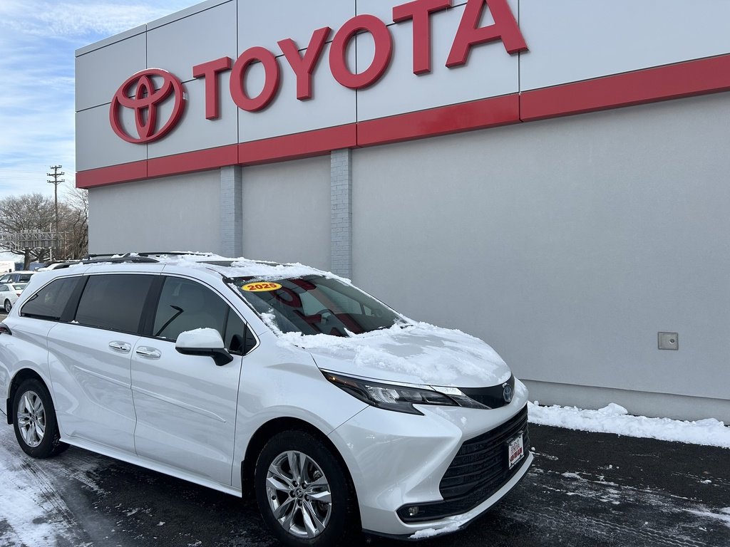 Used 2025 Toyota Sienna XLE w/ XLE Plus Package