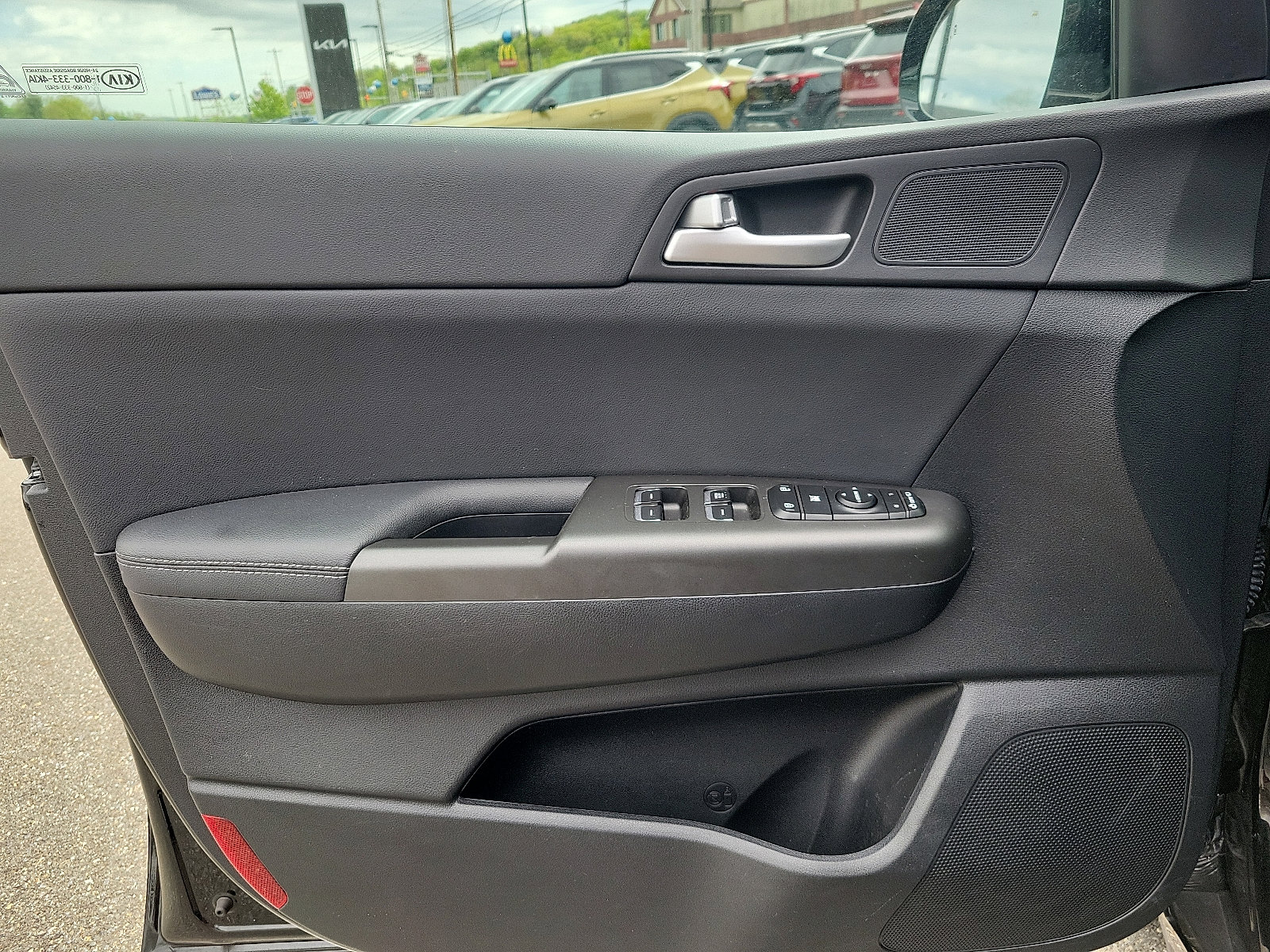 Used 2021 Kia Sportage S image 12