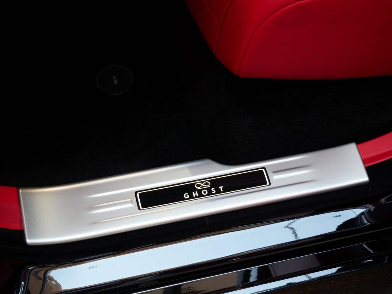 New 2025 Rolls-Royce Ghost Black Badge image 9