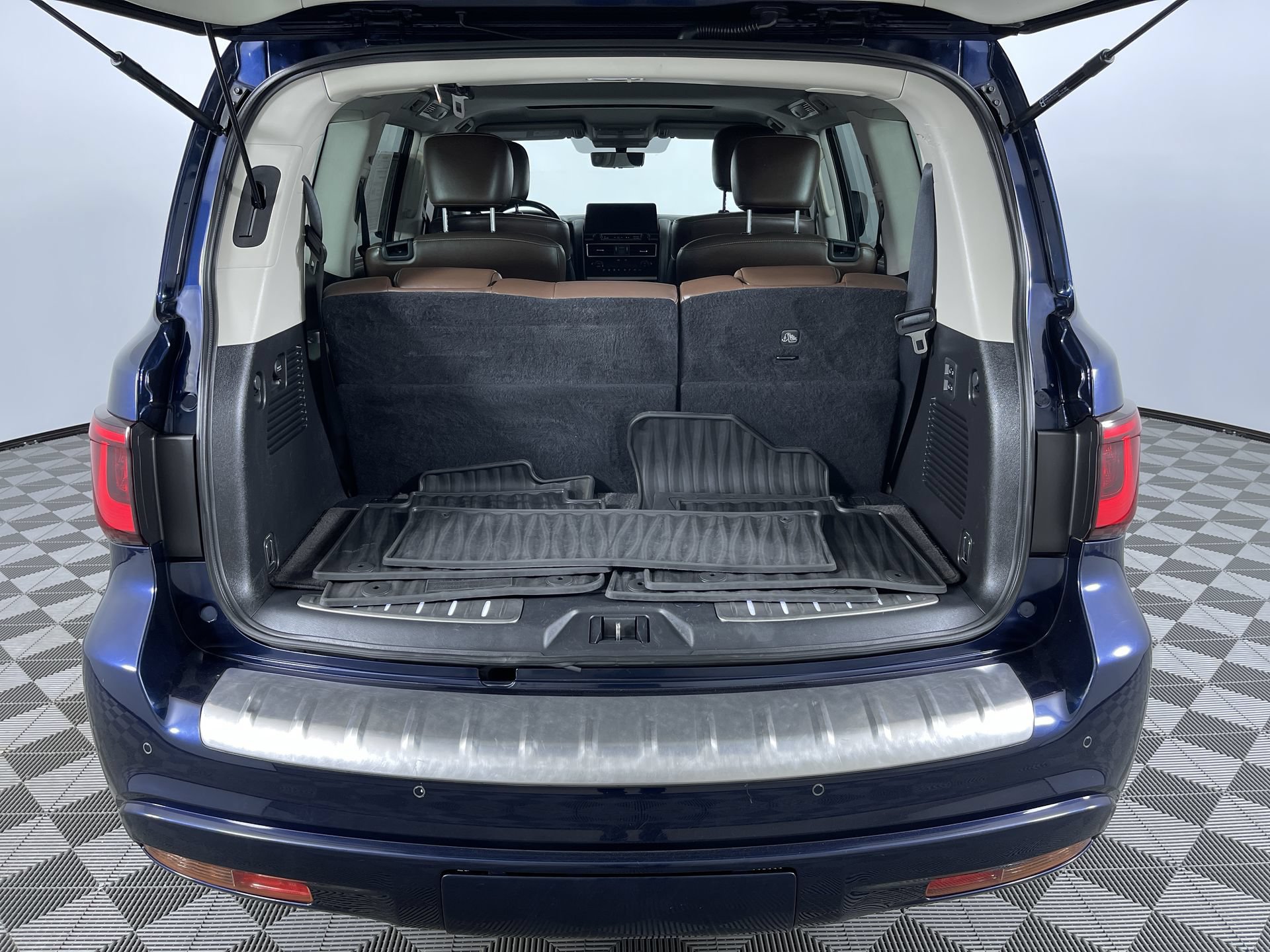 Used 2022 INFINITI QX80 Premium Select w/ Cargo Package AWD/4WD image 26