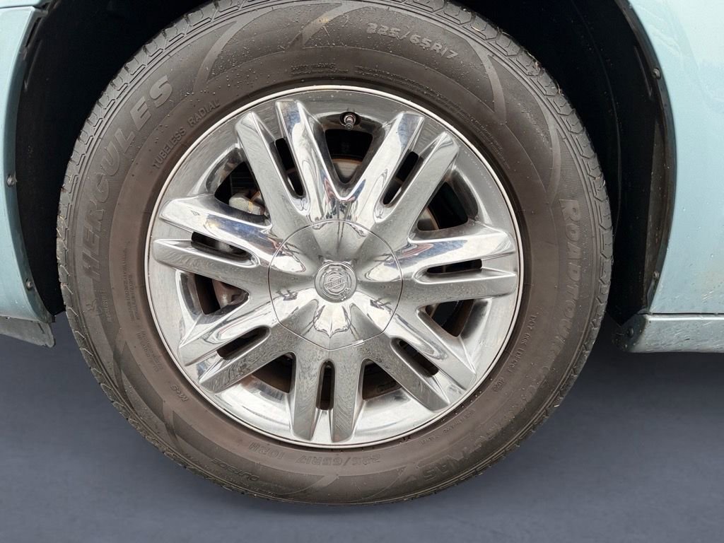 Used 2010 Chrysler Town & Country Limited image 9