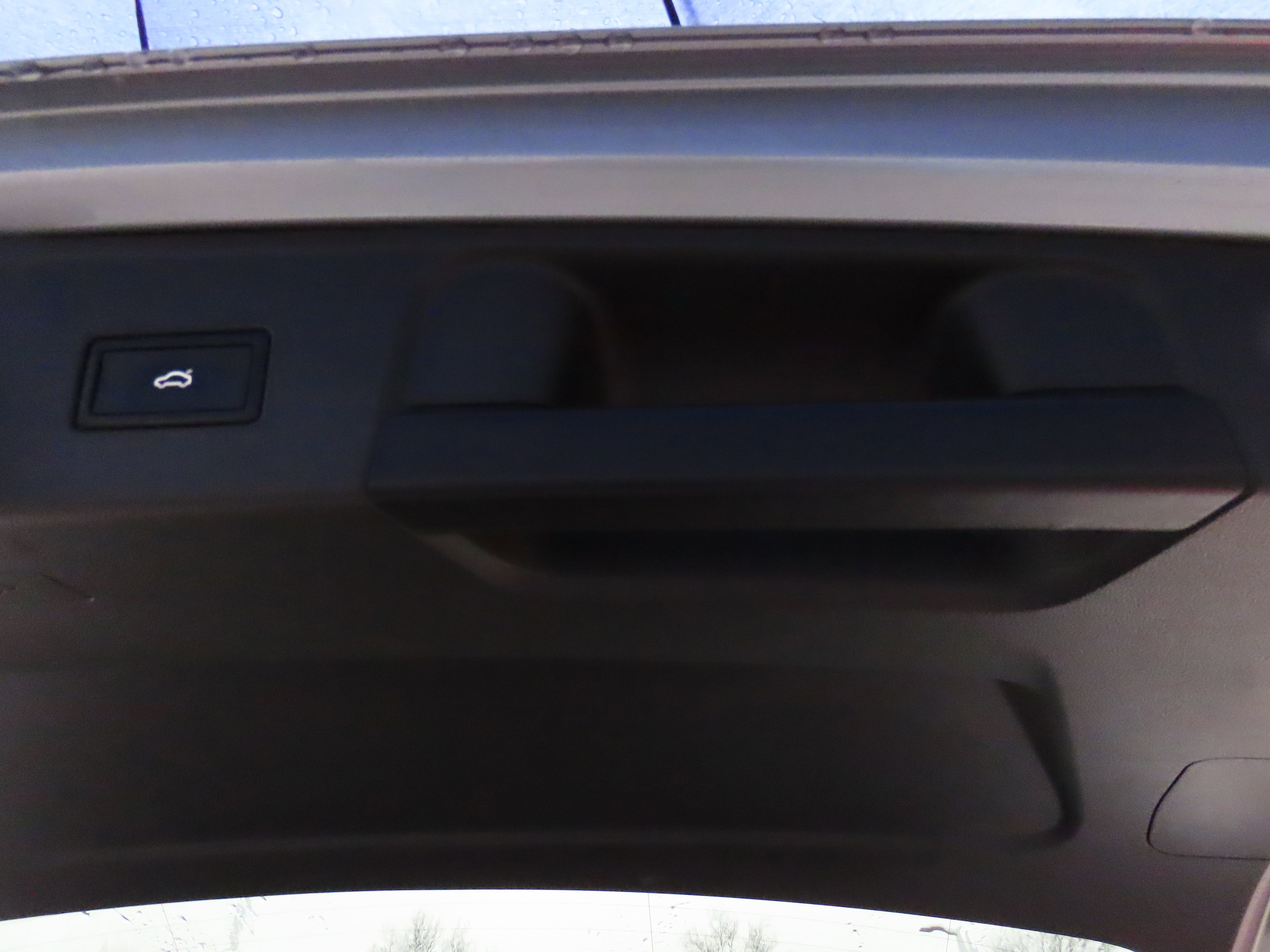 Used 2021 Volkswagen Atlas SEL Premium image 23