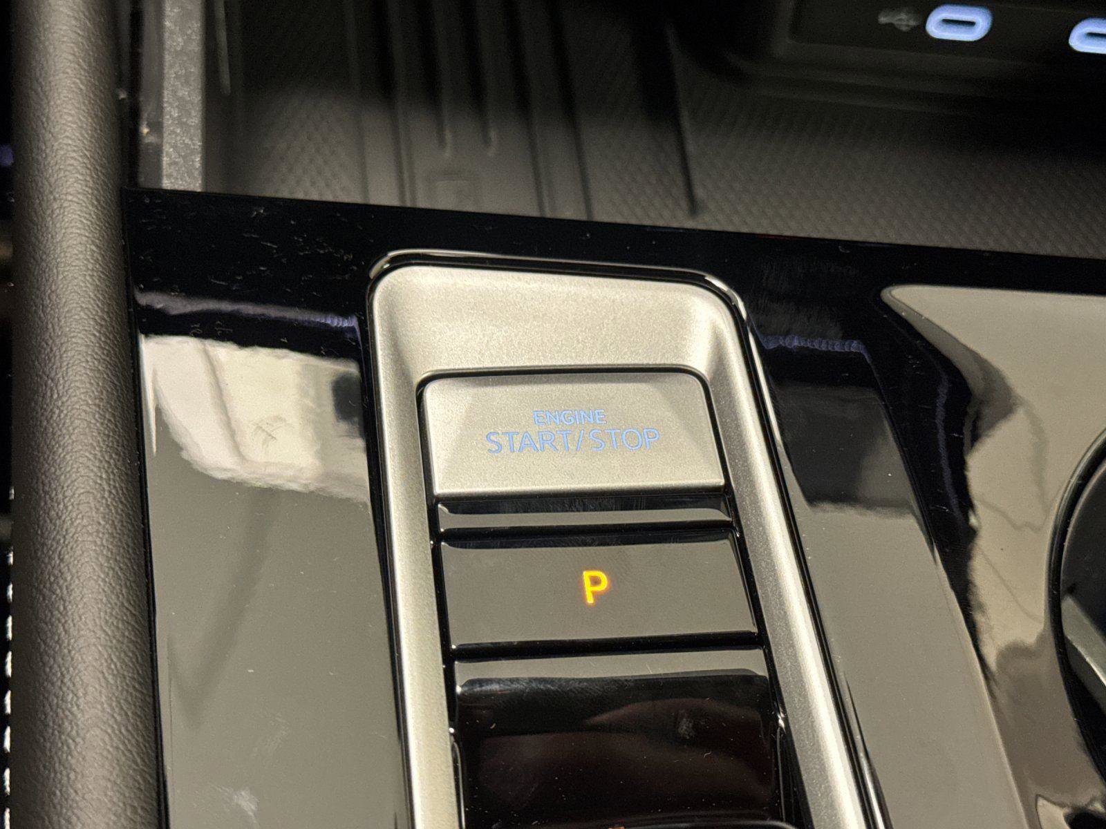 New 2026 Volkswagen Atlas SEL Premium R-Line image 23